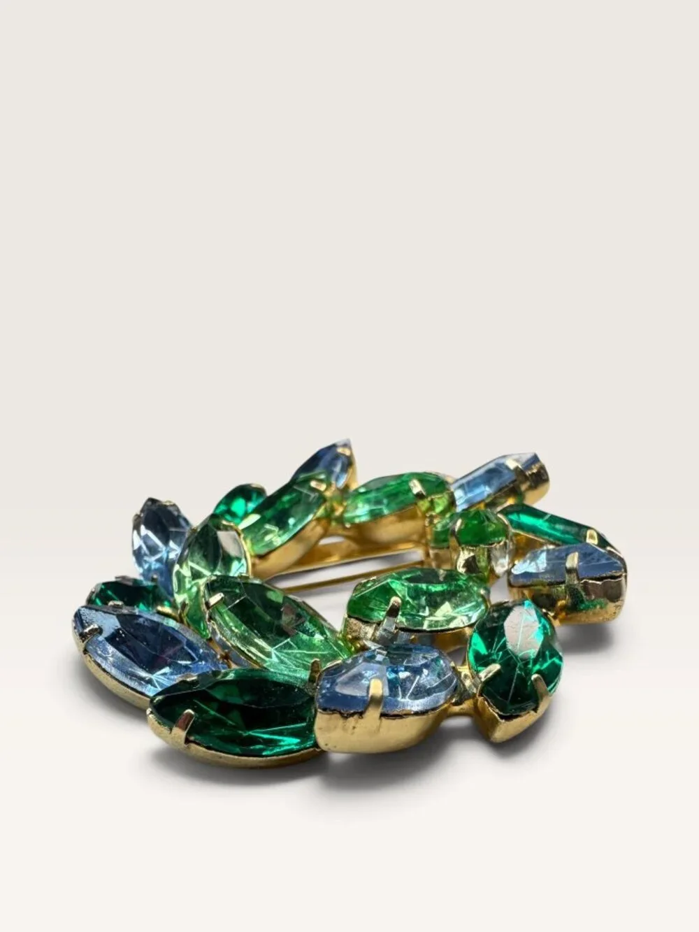 1950s Green Blue Navette Rhinestone Wreath Open Circlet Brooch Pin 2.01